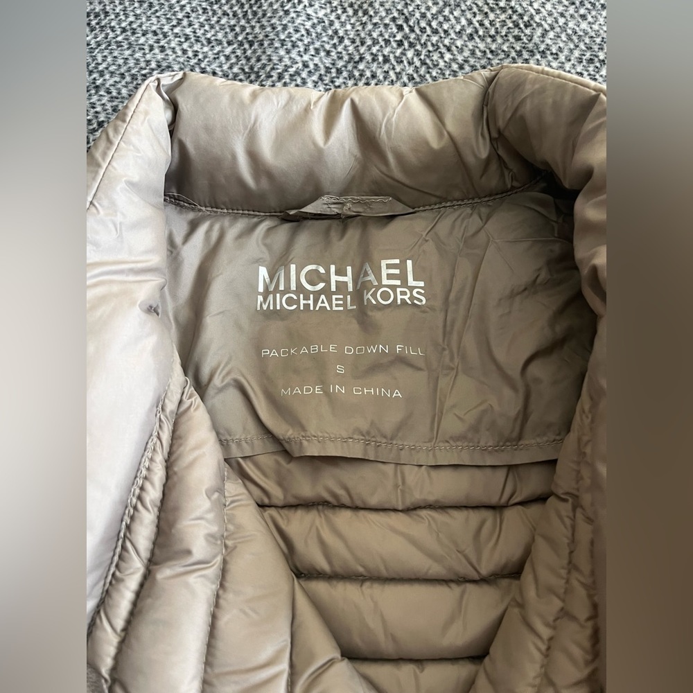 Michael Kors packable down jacket - Picture 2 of 7